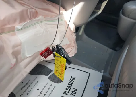 2018 Toyota Sienna Xle 8 Passenger z USA, uszkodzony, nr VIN 5TDYZ3DC6JS919708